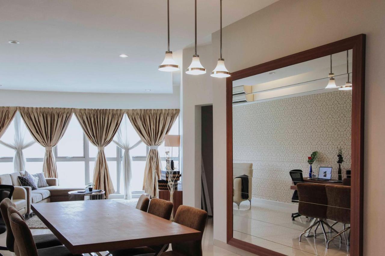 Regalia Residence The Sky Pool Suite 吉隆坡 外观 照片