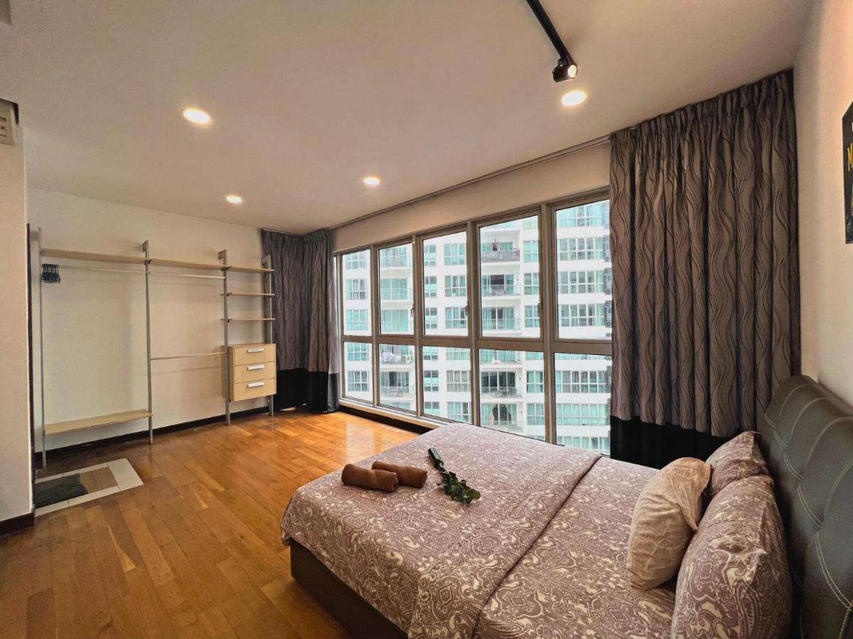 Regalia Residence The Sky Pool Suite 吉隆坡 外观 照片